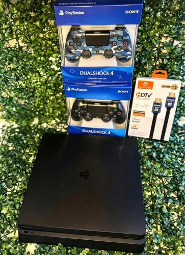 PS4 slim 500 GB dois controles
