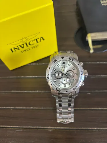 Relógio INVICTA ? prata Original 
