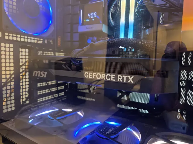 Rtx 5080 Msi shadow 3x - 16gb
