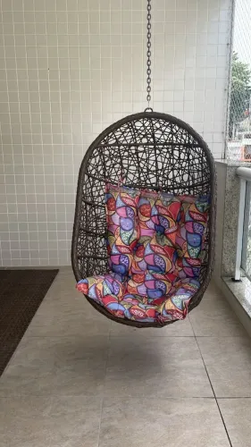 Cadeira balanço tipo ?ninho/ovo? com almofada (casa shopping)