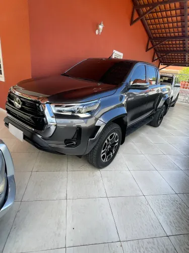 Toyota Hilux CD SRX Plus 4X4 2.8 TDI Die. Aut. 2025