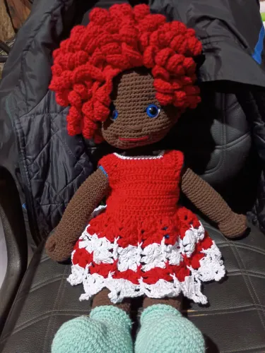 Boneca amigurumi crochê