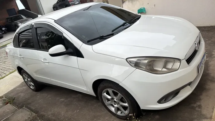 Fiat Grand Siena Attrac. 1.4 EVO F.flex 8V 2014