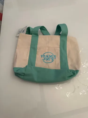 Quer ficar na moda? Mini bags TRADER JOES