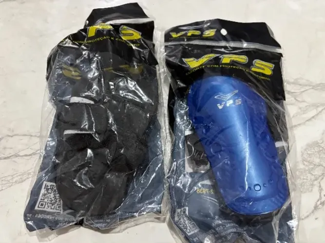 Caneleira de Futebol VPS Azul com Proteção - Nova Lacrada