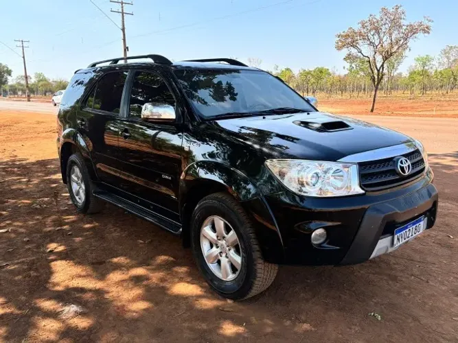 Toyota Hilux SW4 SRV D4-d 4X4 3.0 TDI Dies. AUT 2011