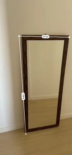 Espelho com moldura