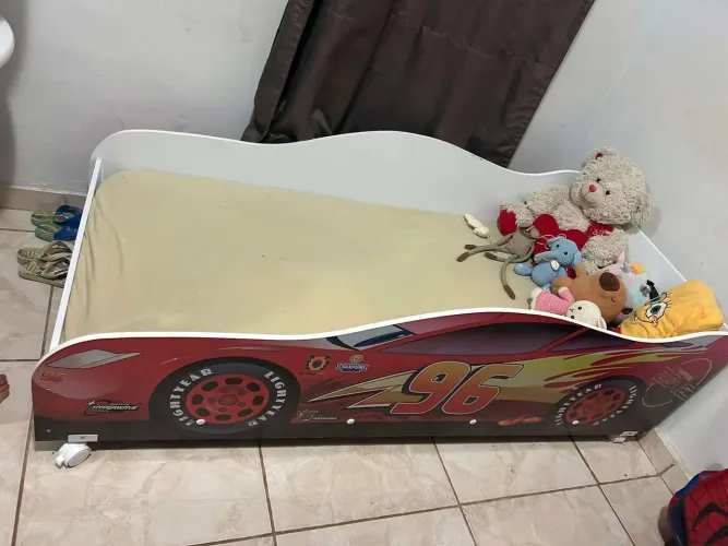 Cama infantil Hotwheels 