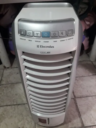 Climatizado eletrolux com avaria