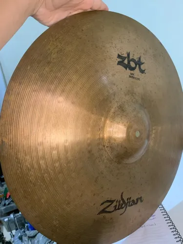 Prato Zildjian ZBT Ride 20" - Condução Liga B8 Bronze (Original Made in USA)