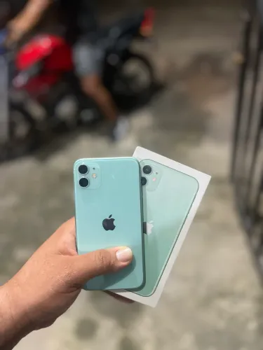 iPhone 11