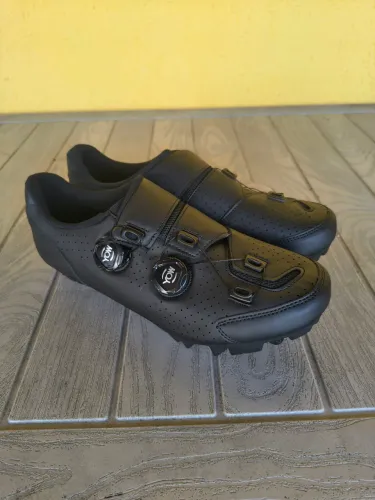 Sapatilha MTB 41 com duas catracas