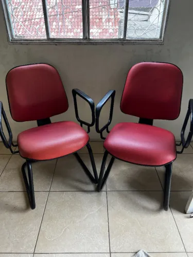 Cadeira fixa com braços escritório e recepção