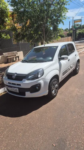 Fiat Uno Attractive 1.0 EVO Fire Flex 8V 5P 2020