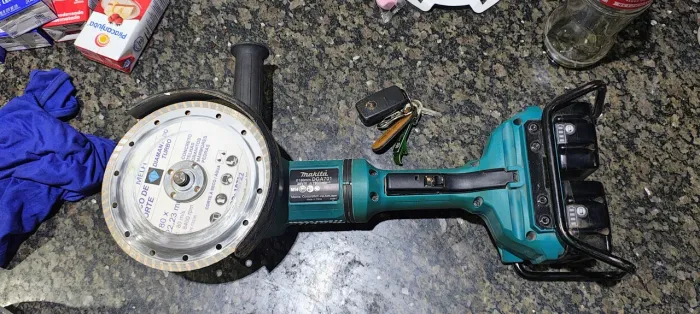 Esmerilhadeira Makita 7" bateria