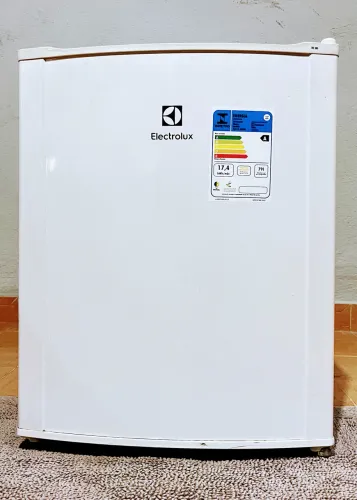 Frigobar Electrolux 79 litros