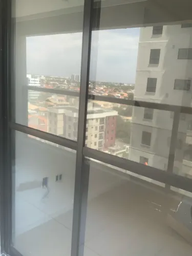 Vendo duas porta de alumínio e uma pia