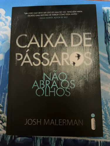 Livro Caixa de Pássaros