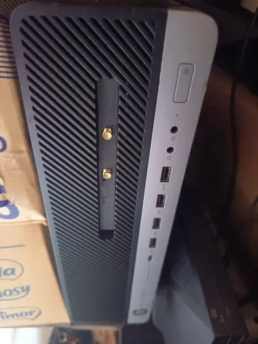 Desktop HP Elitedesk 800 G3  - Intel Core i3 Sétima geração 