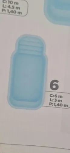 Uma piscina de fibra 6 x 3 