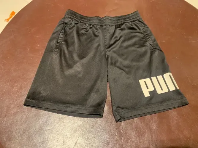 Short Puma Original tamanho 6 anos- 50,00