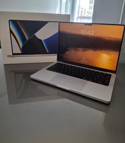 Macbook Pro 14-inch - 2022 (M1, 16gb ram, 512gb SSD)