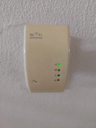Repetidor wifi em otimo estado