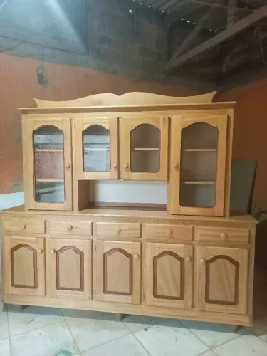 Vendo um armário de cozinha em madeira
