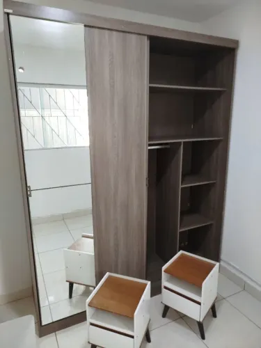 Vendo guarda roupa com peças igual as fotos