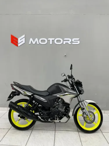 Impecável!! Factor 150 DX - apenas 1.154km / financiamento até 48x / cartões até 24x