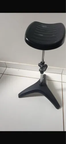 Apoio de pernas fixo para manicure 