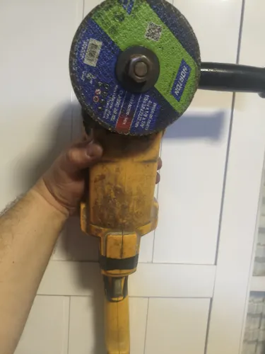 Politriz/Lixadeira DeWalt DWP849X-B2 (220V) Ler descrição