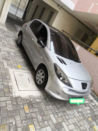 Peugeot 207 Quiksilver 1.6 Flex 16V 5P 2013