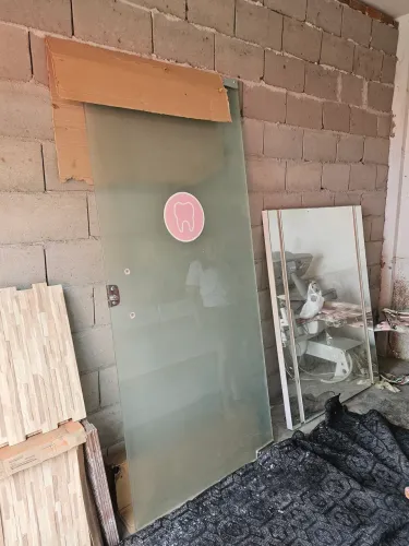 Porta de vidro jateada 212 x 91 em excelente estado