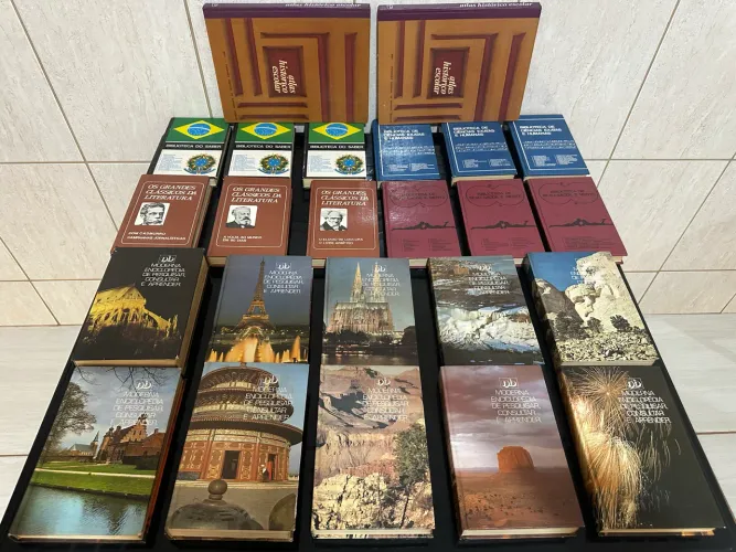 LOTE DE 24 LIVROS ANTIGOS DE CAPA DURA