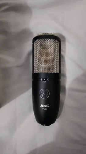 Microfone AKG p420