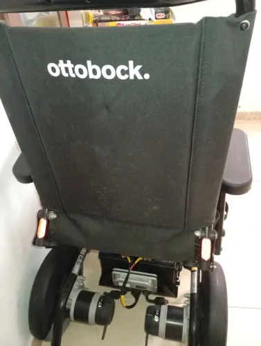 Vendo cadeira de rodas motorizada wingus ottobock 