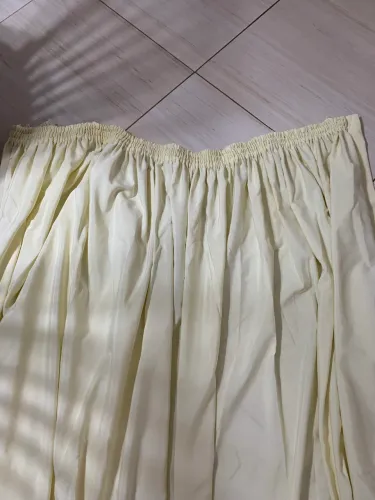 Par de cortinas lindas larg.3,53m compr.2,10m sem defeito.