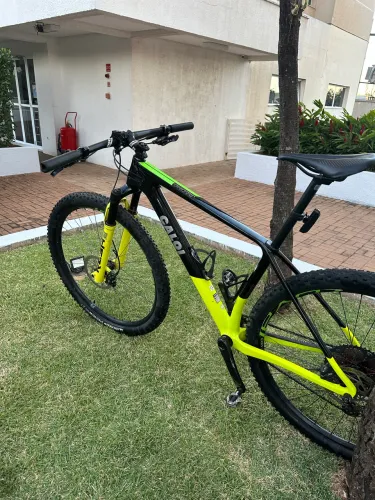 Caloi elite carbon racing tamanho M . Aro 29