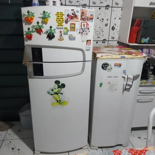 Geladeira consul semi nova e Freezer