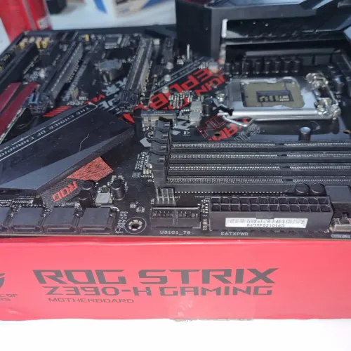 Placa-mãe Asus Rog Strix Z390 Gaming