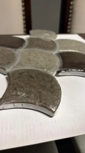 PASTILHA DE VIDRO MODELO GOTA COM VIDRO RECICLADO - IMPORTADO ARGENTINA, ESPESSURA 10MM