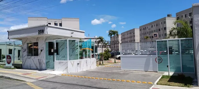Apartamento com 2 dormitórios para alugar, 46 m² por R$ 1.470/mês - Jacarecanga - Fortalez