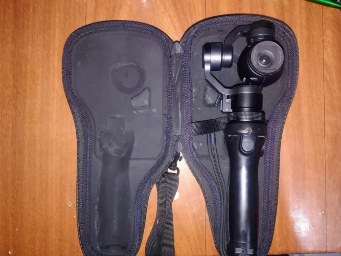 Filmadora DJI Osmo+ 4K Com estabilização (Sem bateria)