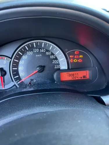 Nissan March 1.0 16V Flex Fuel 5P 2013