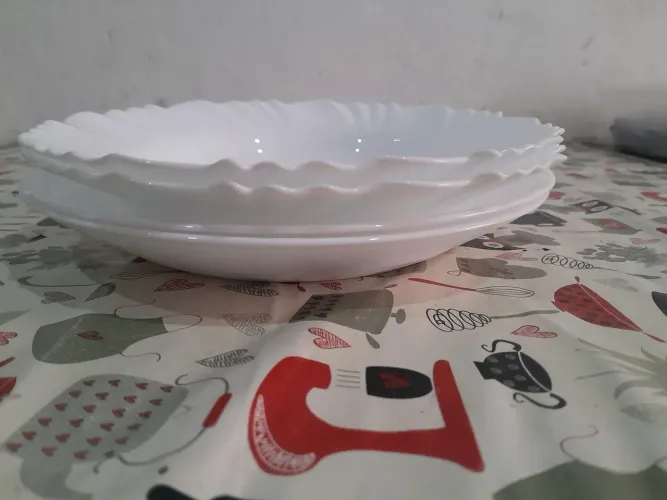 Pratos de Porcelana