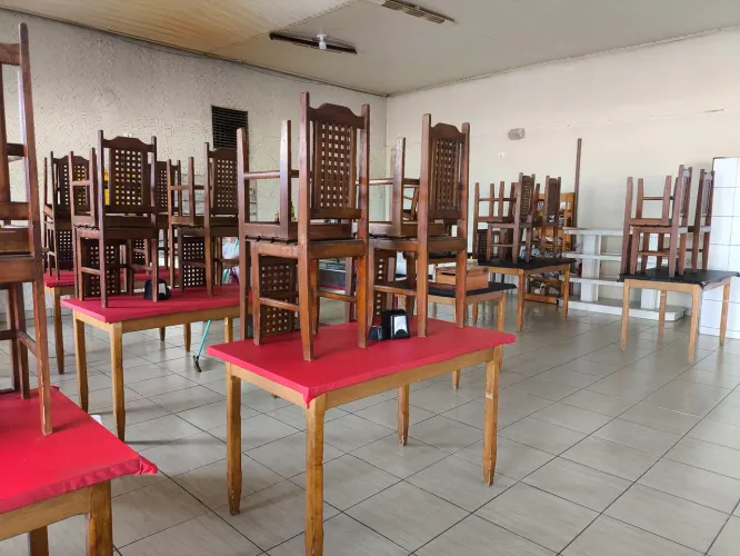 10 JOGOS DE MESA DE MADEIRA - 1,20X0,60M