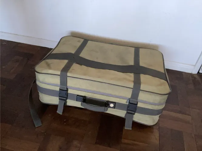 Mala Antiga de Viagem Grande com Rodinhas Alça e Fitas