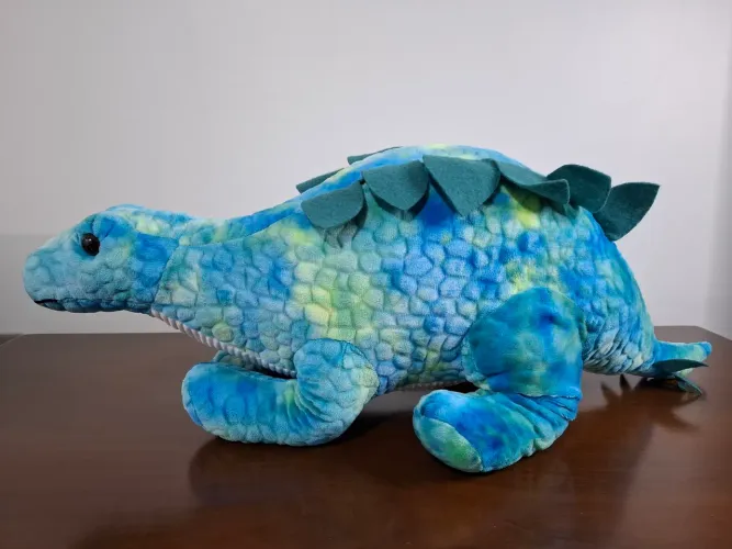 Dinossauro de pelúcia