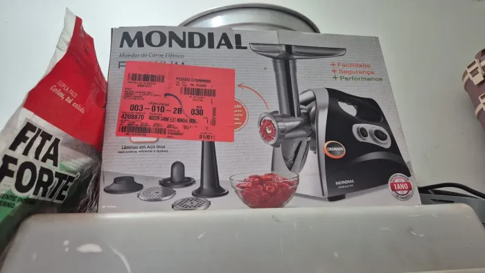 Moedor de carne elétrico
